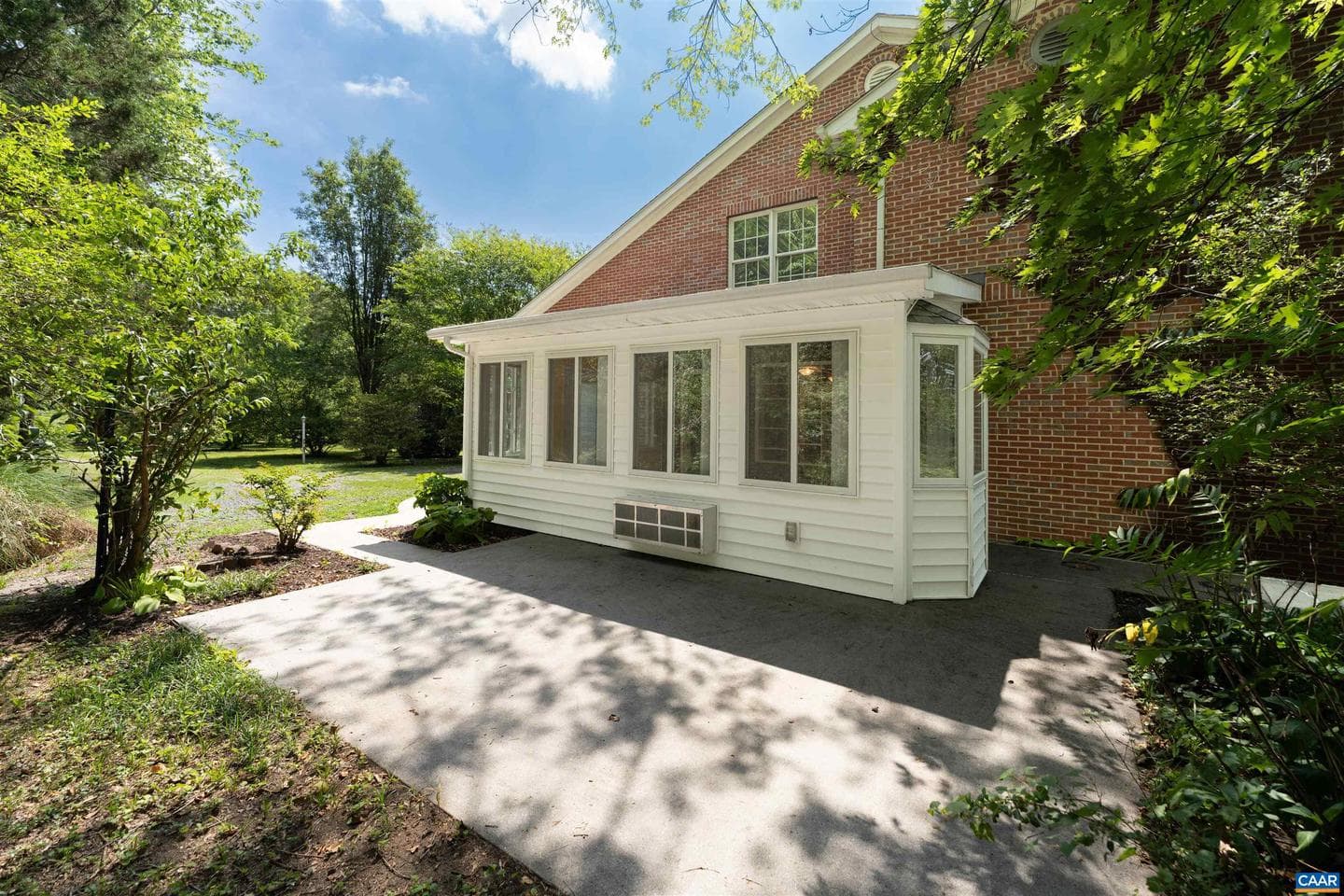 219 Duke St photo 29