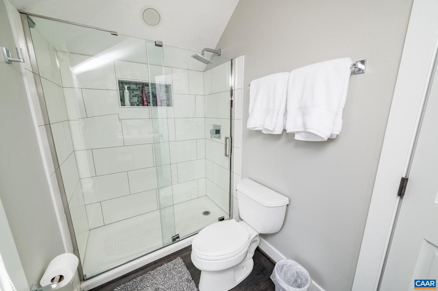 20 Knob Hill Pl photo 16