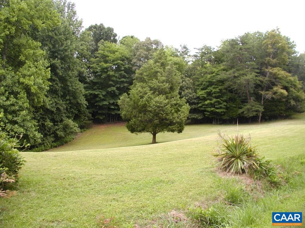 426 Burgess Rd photo 21