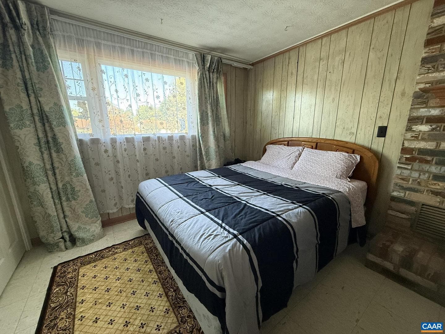 665 Gloria Pl photo 25