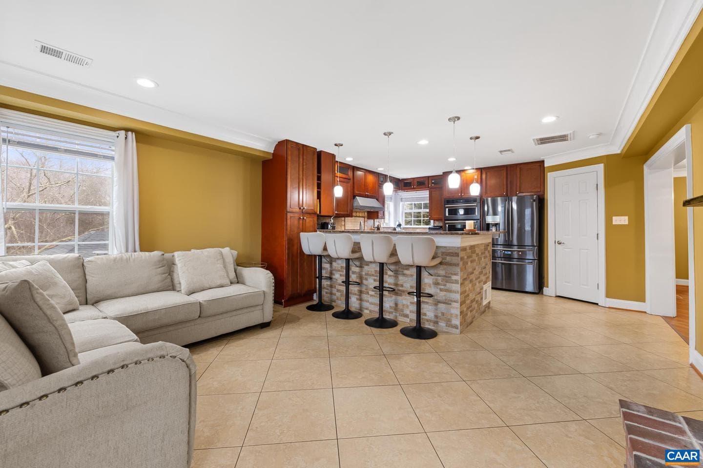 15760 Fox Chase Ln photo 17