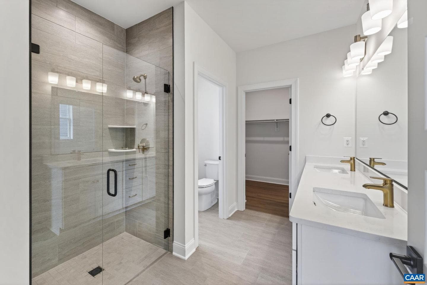 34e Ashlin Cove photo 18