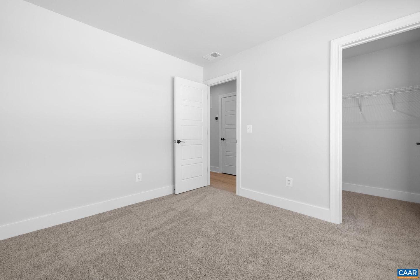 22e Wardell Crest photo 32