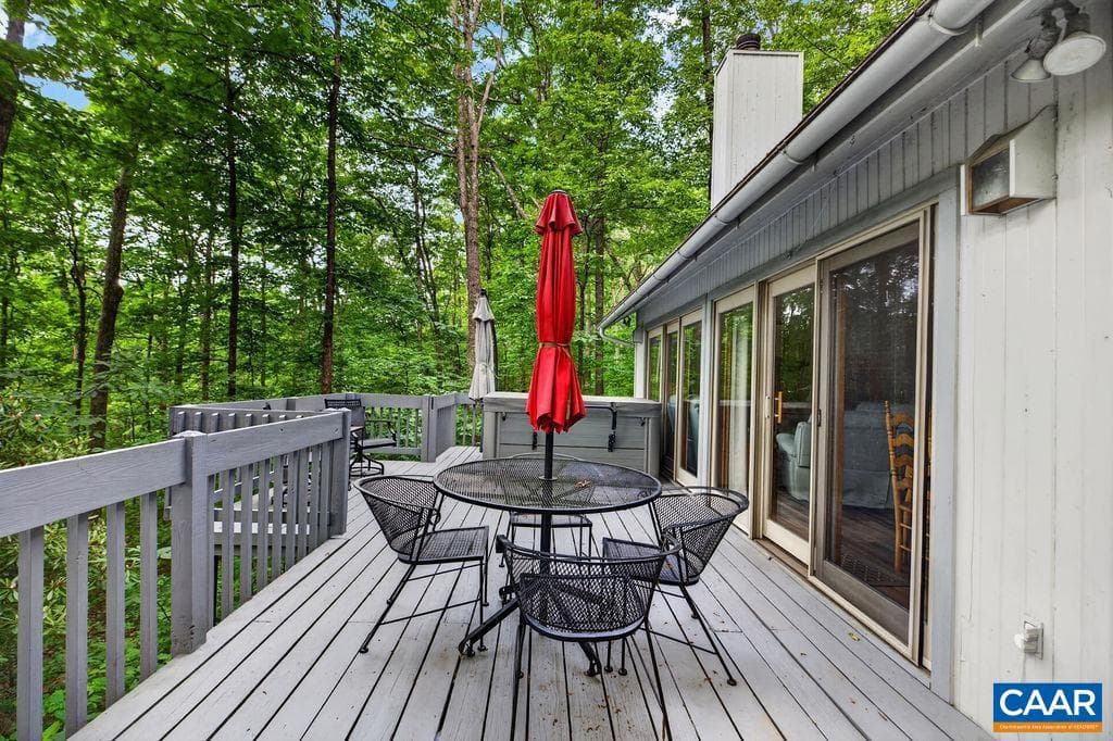 25 Hickorynut Rd photo 1