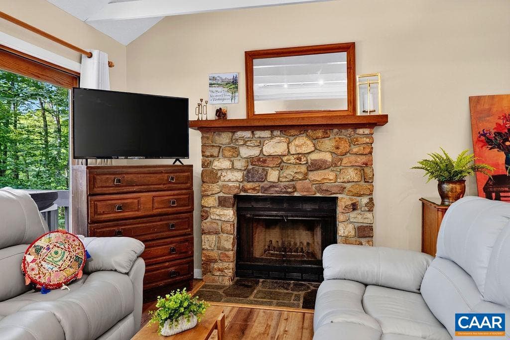 25 Hickorynut Rd photo 14