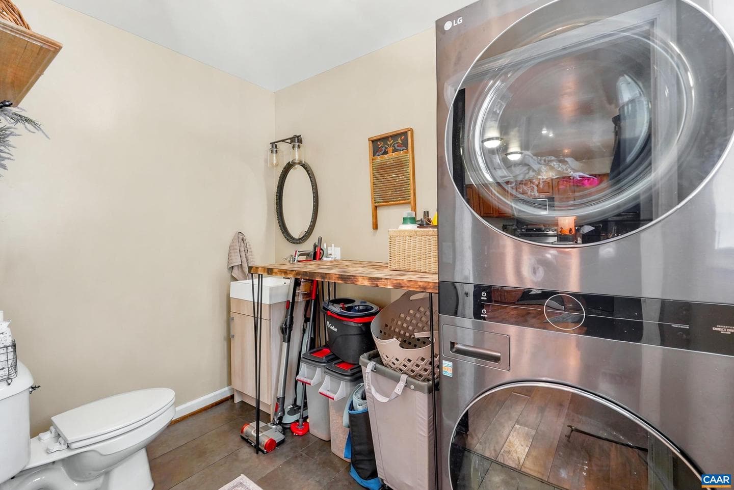 60 Jefferson Ln photo 10