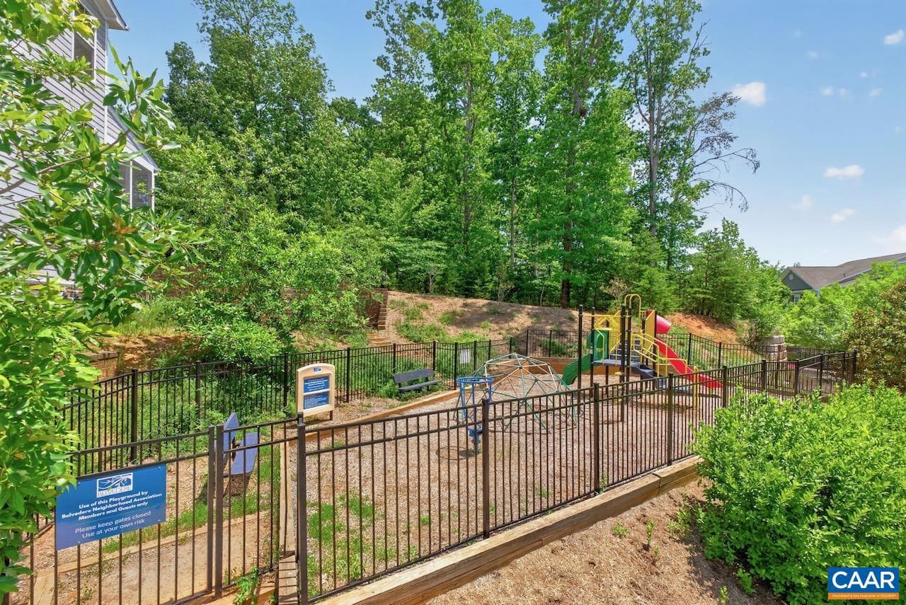 1725 Belvedere Pl photo 27