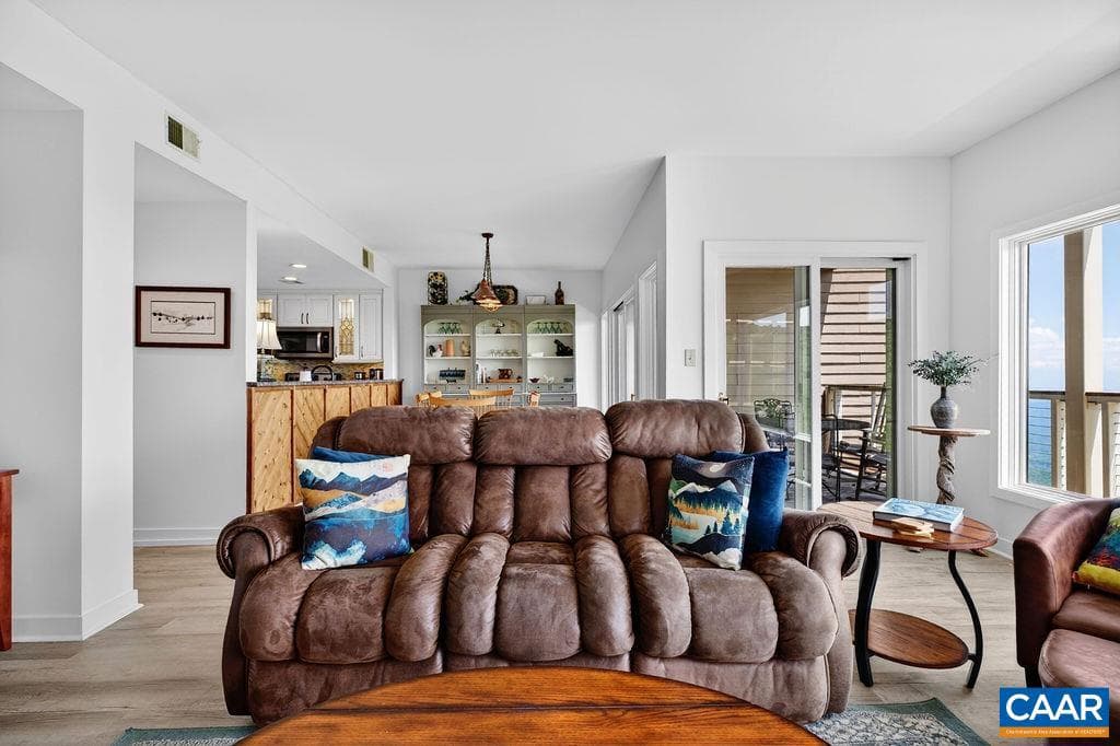 1641 Overlook Condos photo 7
