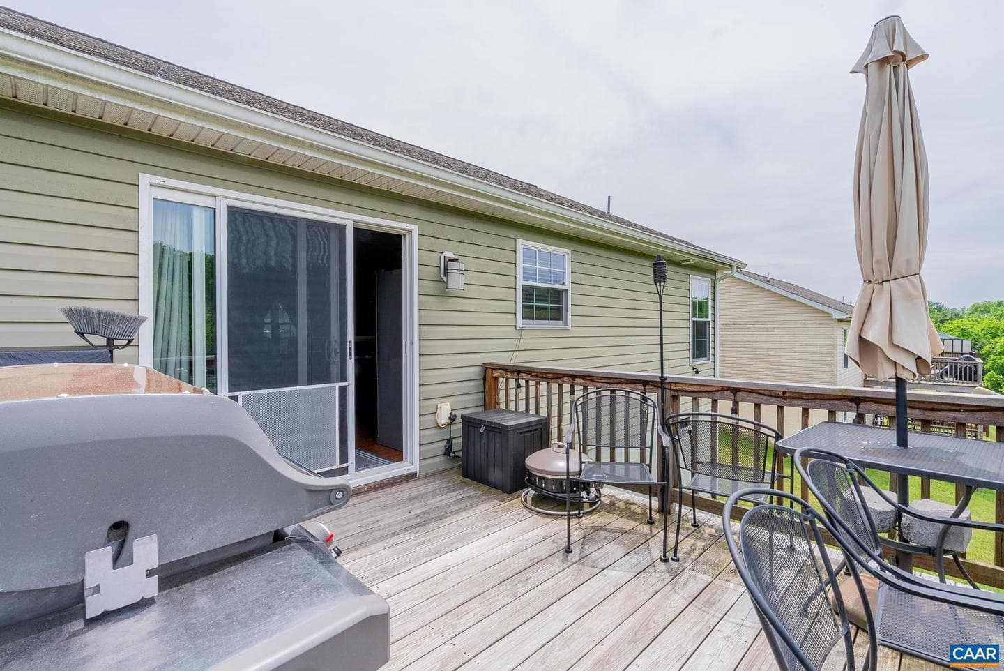 129 Thoroughbred Cir photo 32