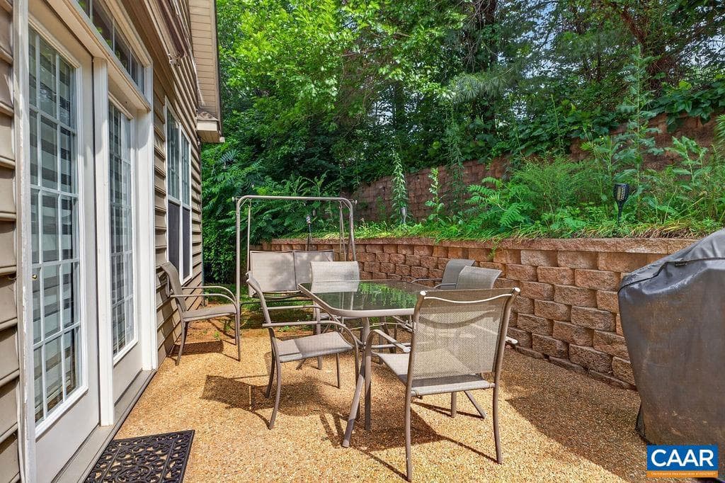 153 Deerwood Rd photo 7