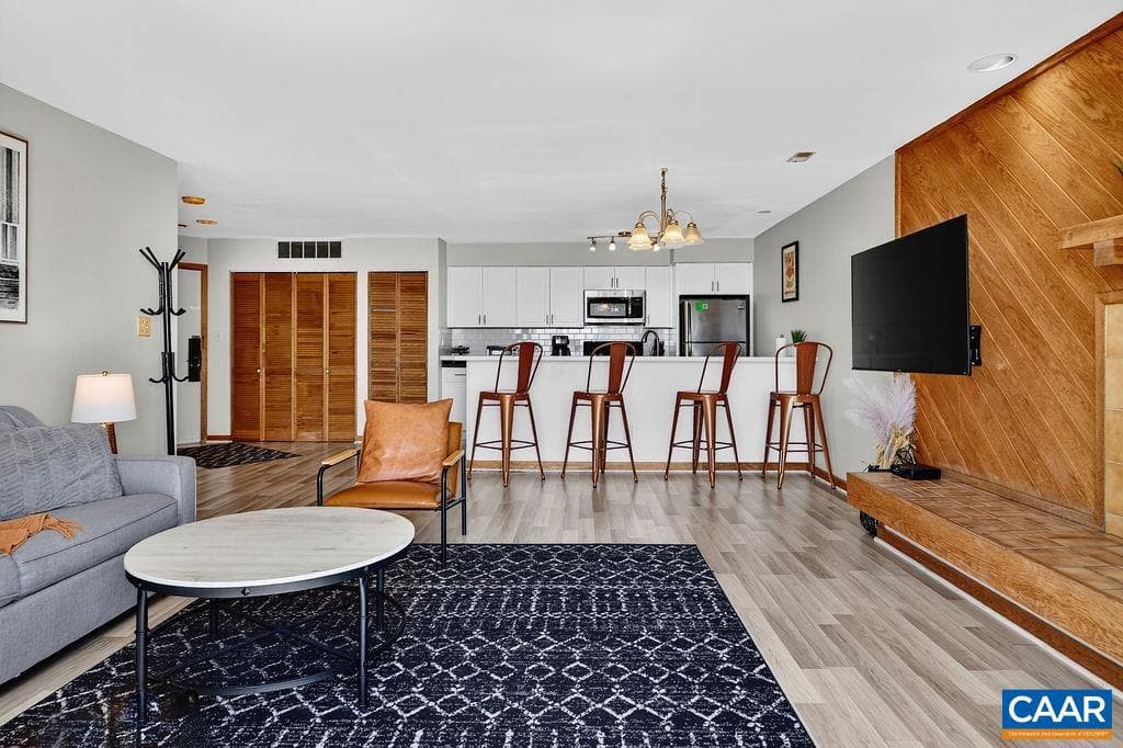 1545 Cliffs Condos photo 11