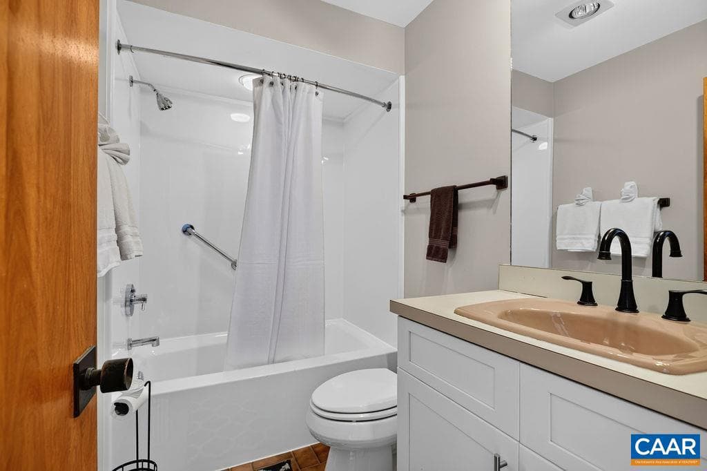 1545 Cliffs Condos photo 19
