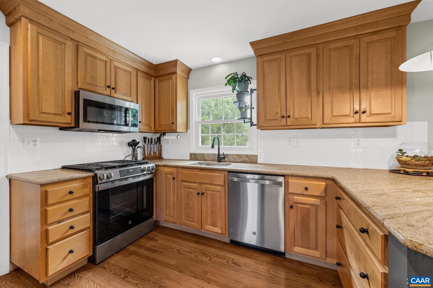 122 Bollingbrook Dr photo 15