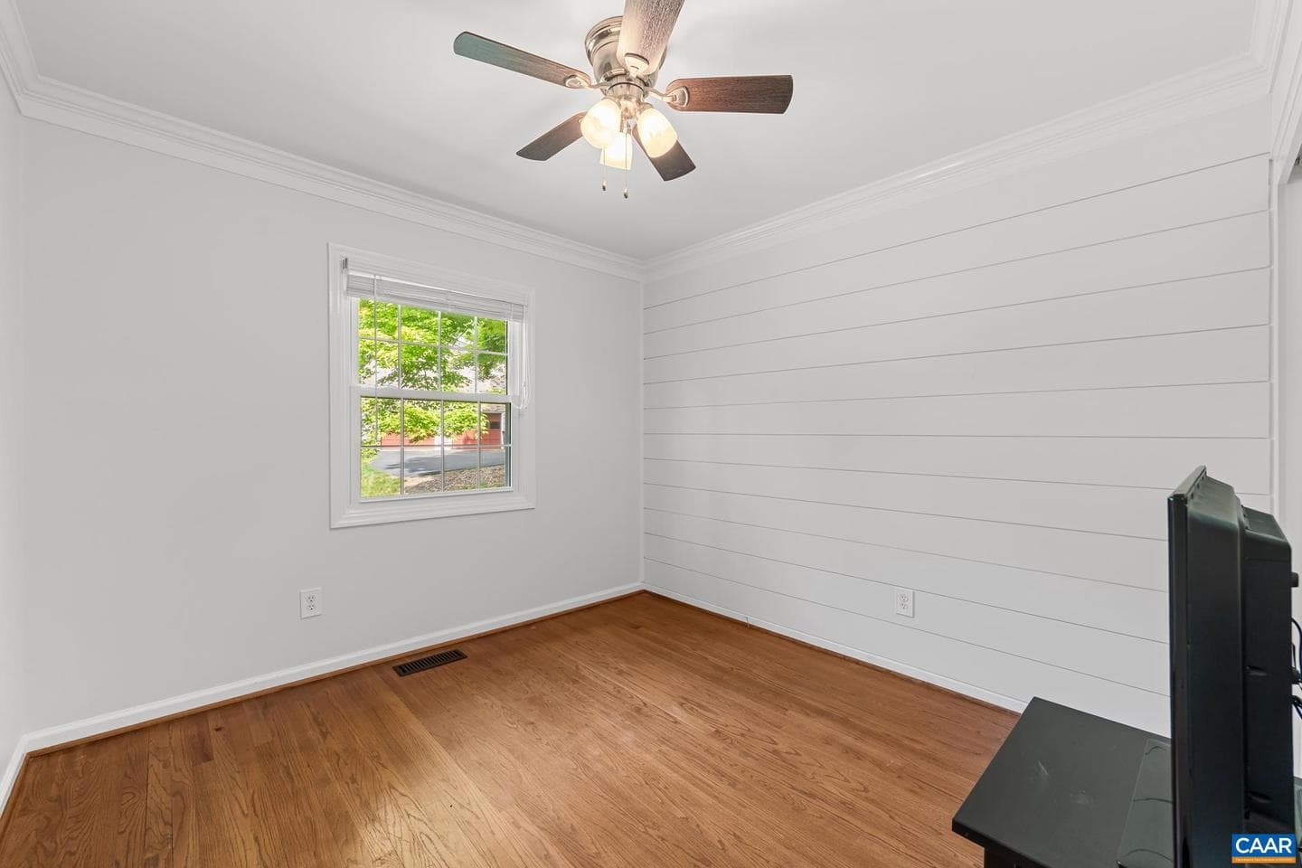 122 Bollingbrook Dr photo 37