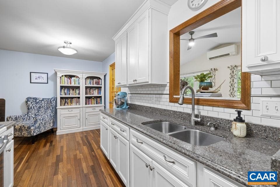 190 Hayman St photo 16