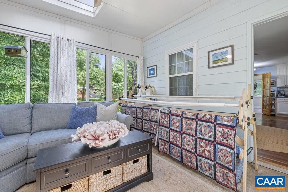190 Hayman St photo 25