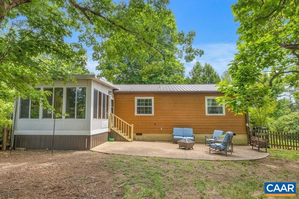 190 Hayman St photo 27