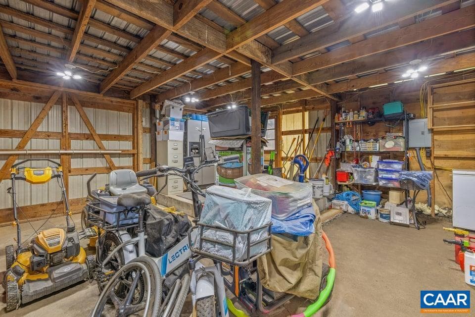 190 Hayman St photo 47