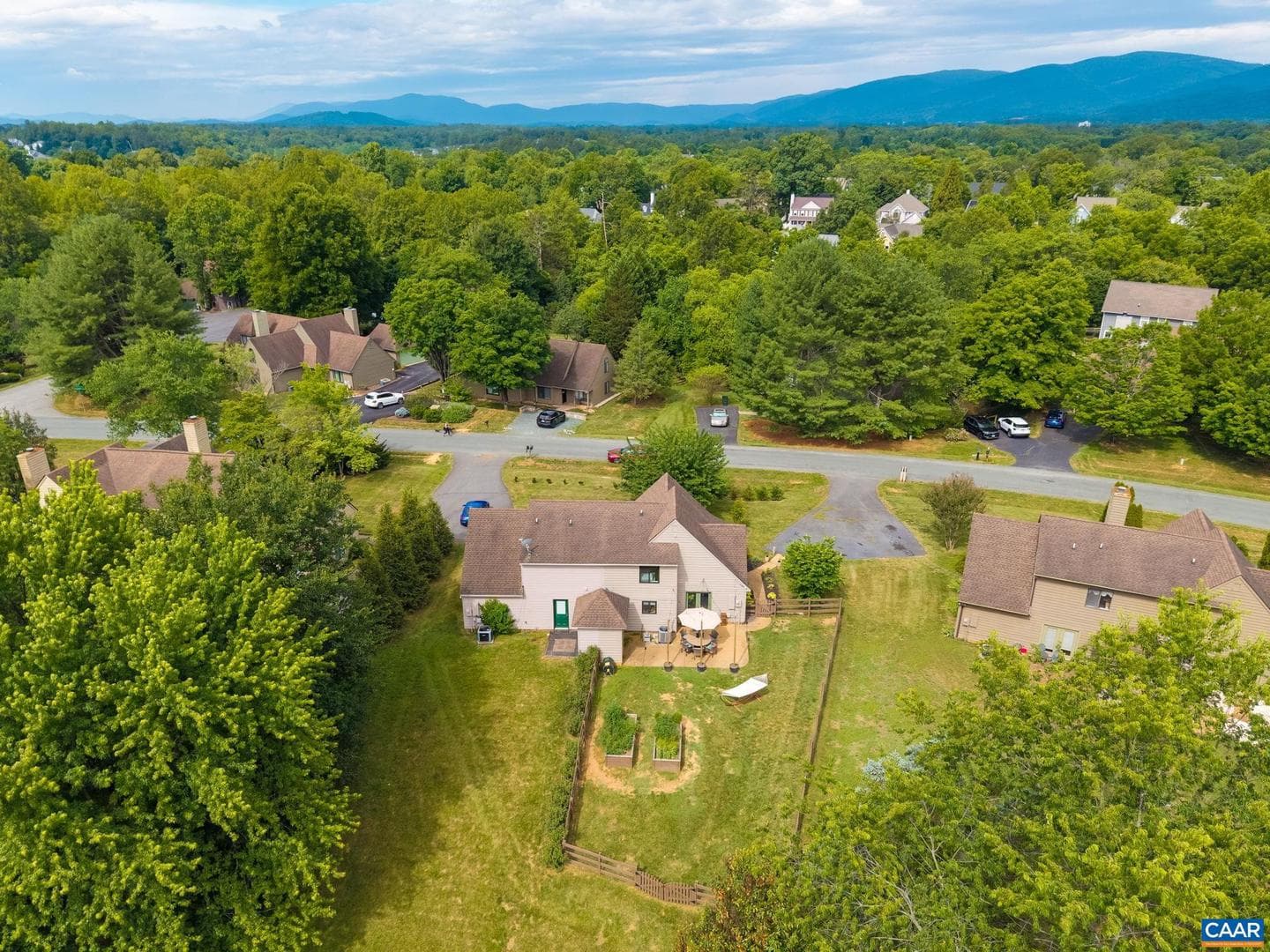 1067 Highland Dr photo 35