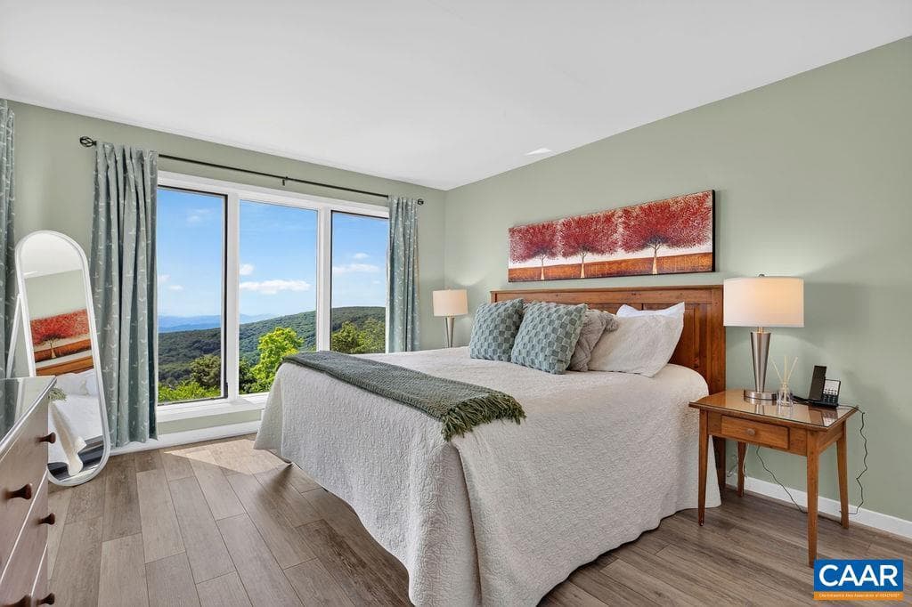 1587 Vistas Condos photo 5