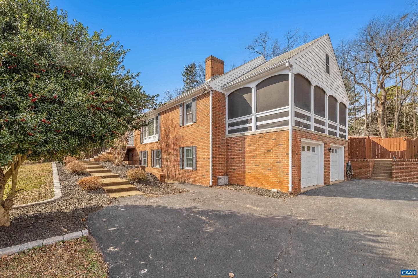 2515 Northfield Rd photo 4