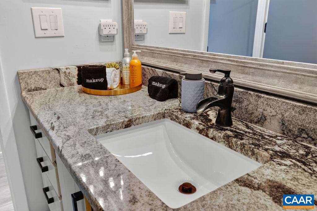 2246 Tanners Ridge Condos photo 13