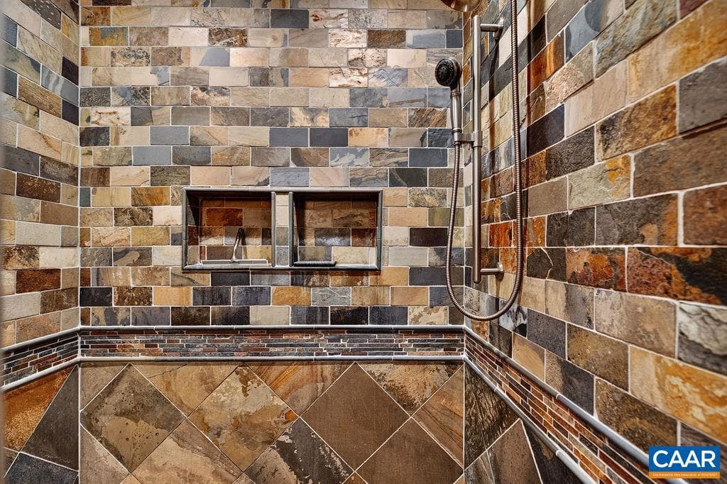 1300 Blue Ridge Dr photo 34