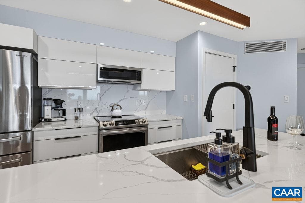 1501 Cliffs Condos photo 13