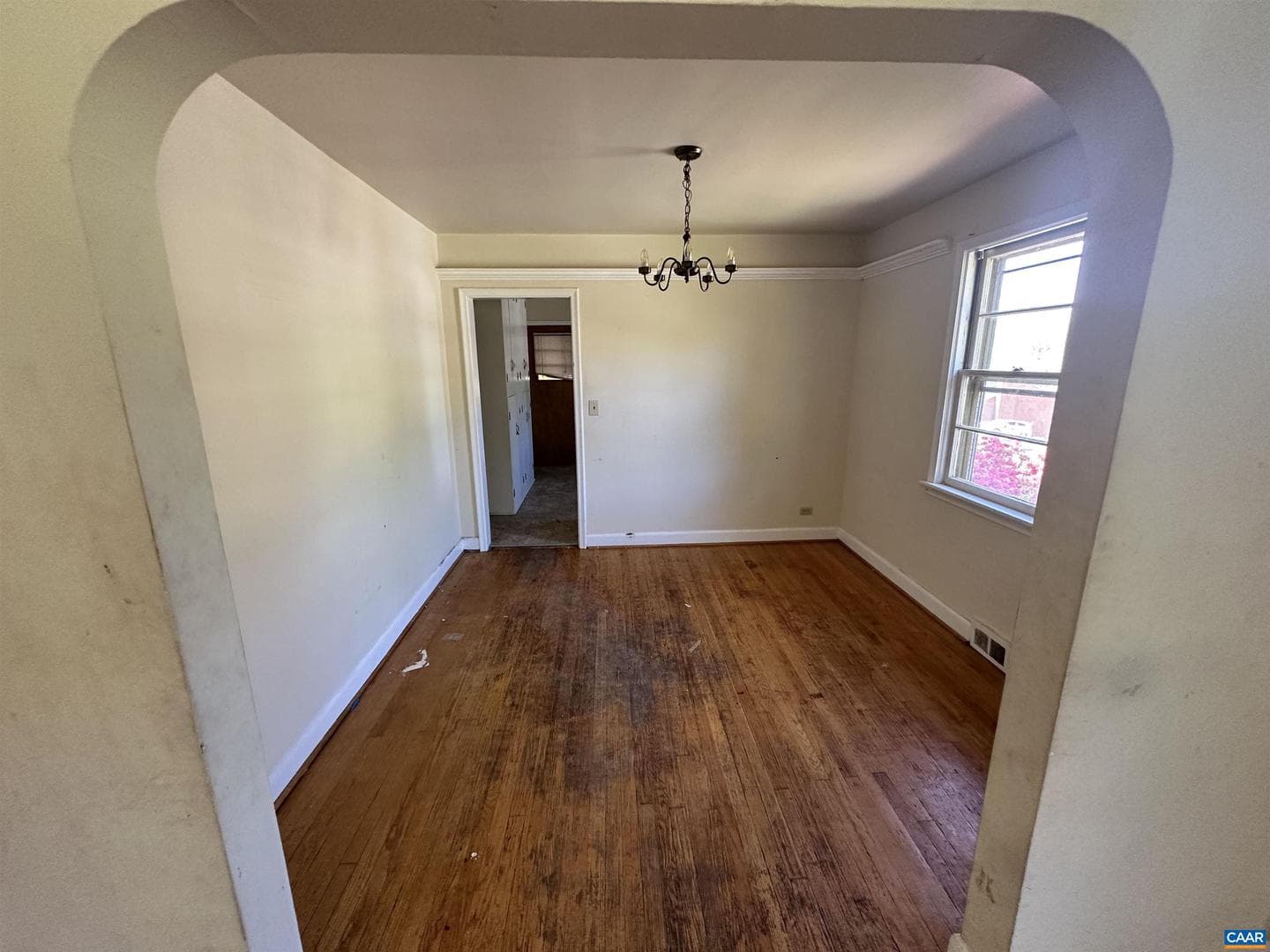 912 Saint Charles Ave photo 10