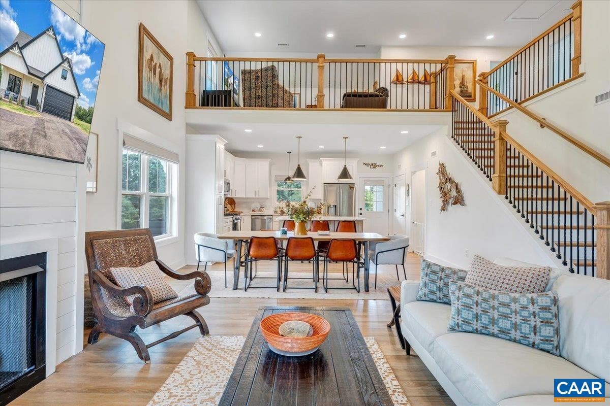 510 Camellia Ln photo 12