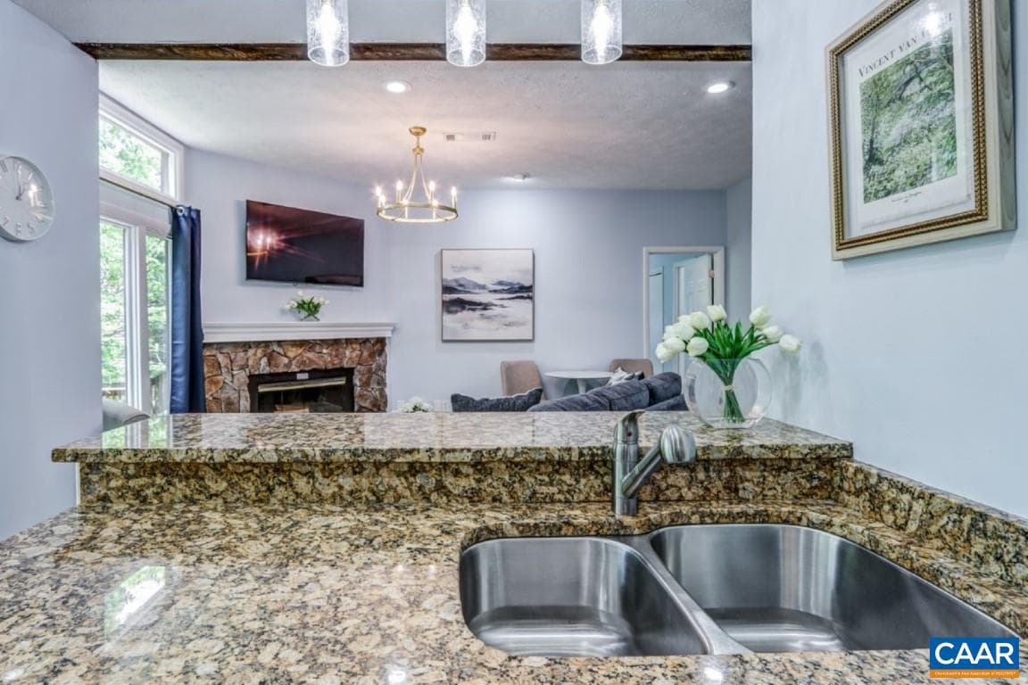 740 Laurelwood Condos photo 12