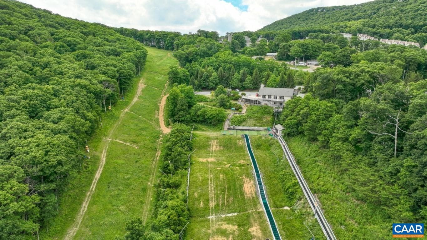 740 Laurelwood Condos photo 51