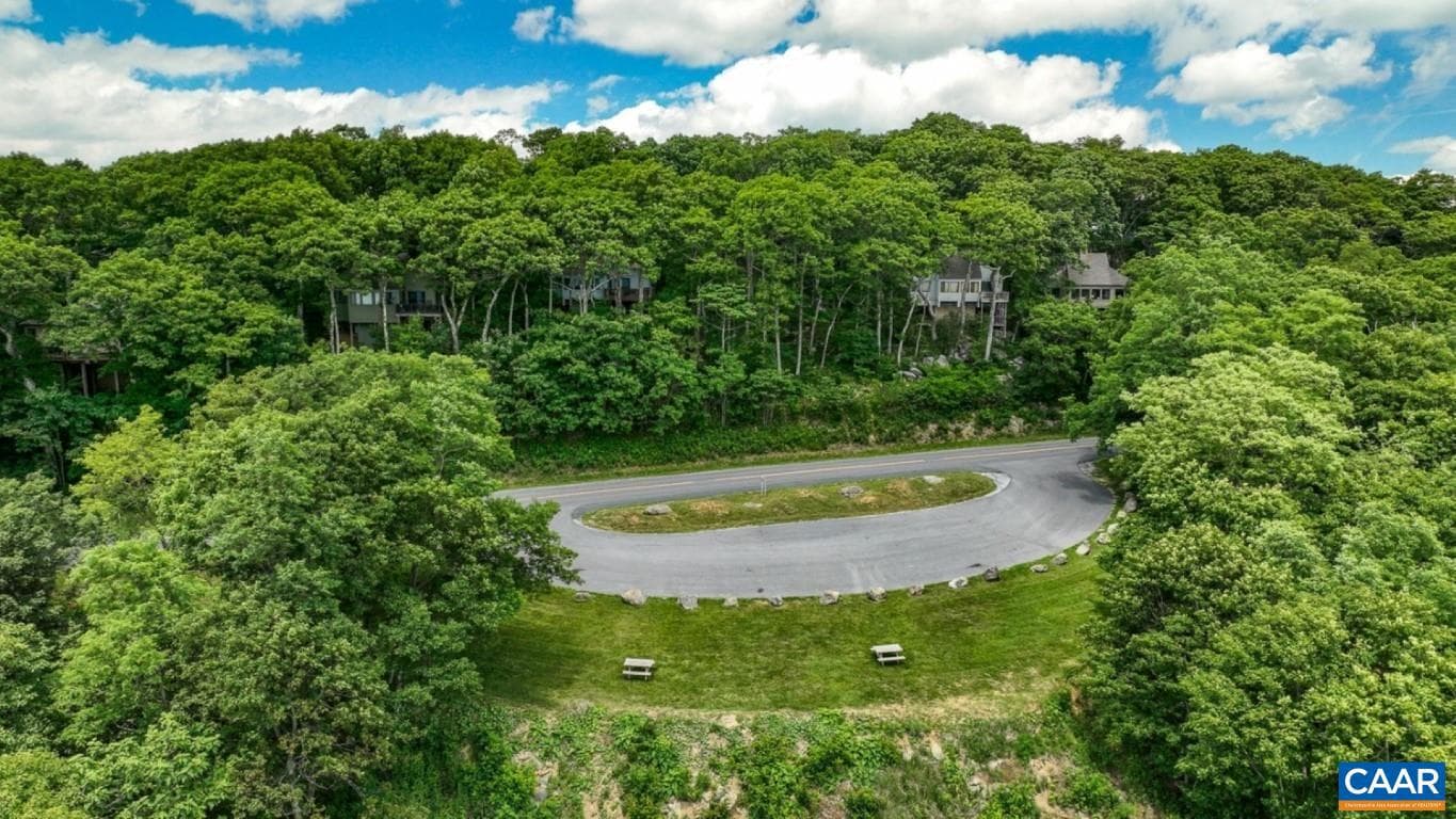 740 Laurelwood Condos photo 58