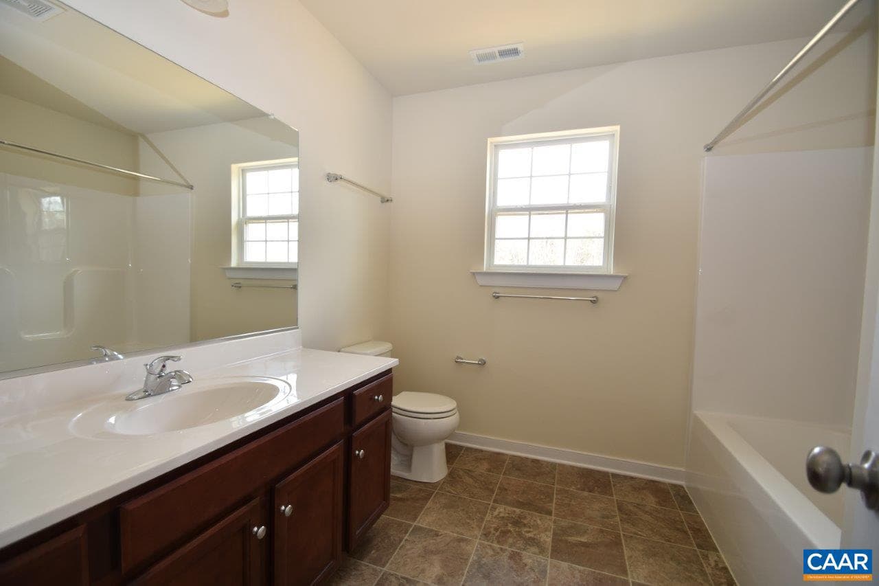 Rosewood Dr photo 12