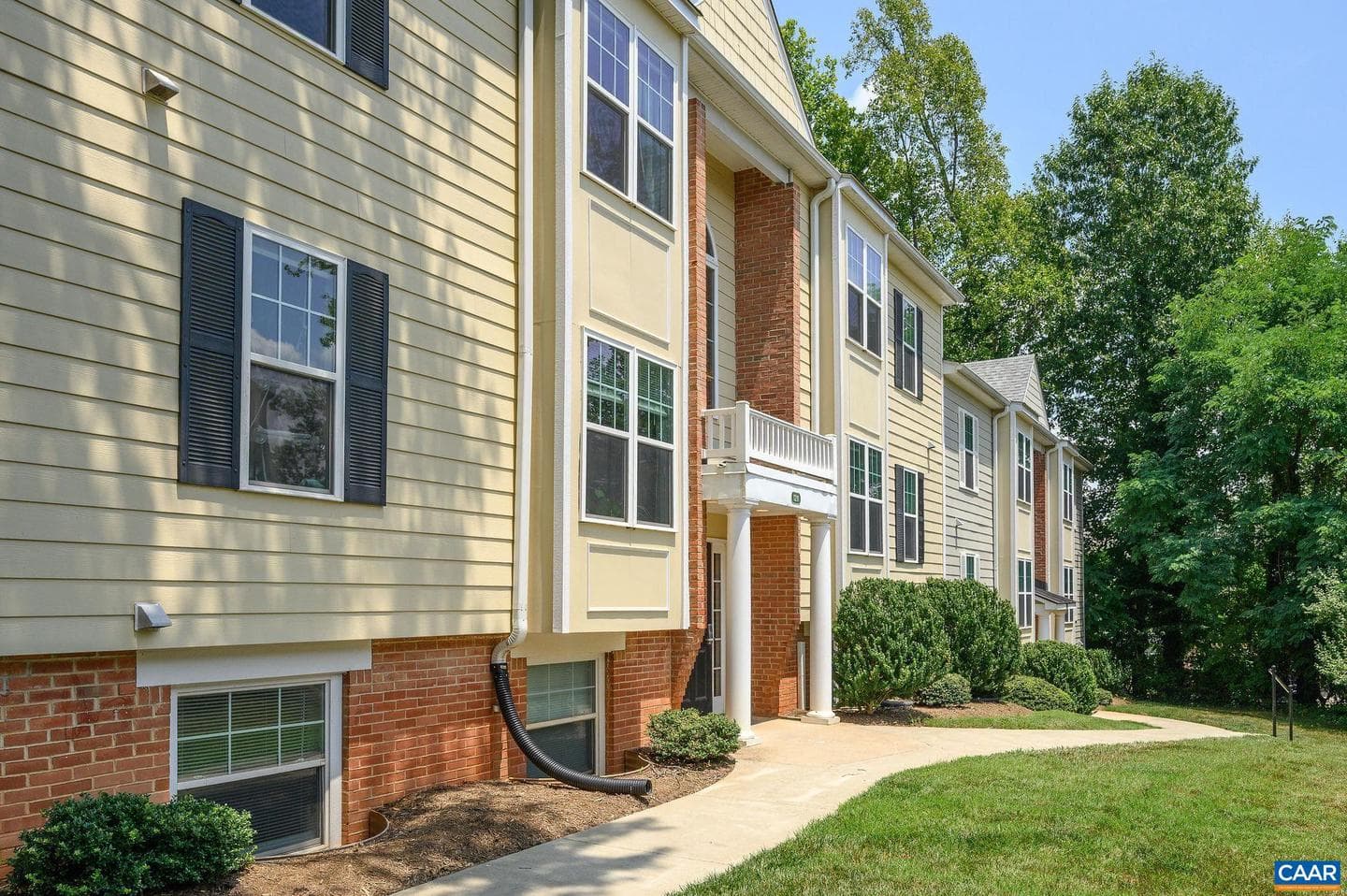 1211 Villa Ln #E, Charlottesville