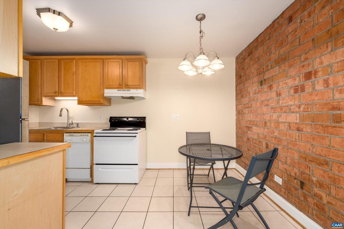 1800 Jefferson Park Ave #5 photo 5