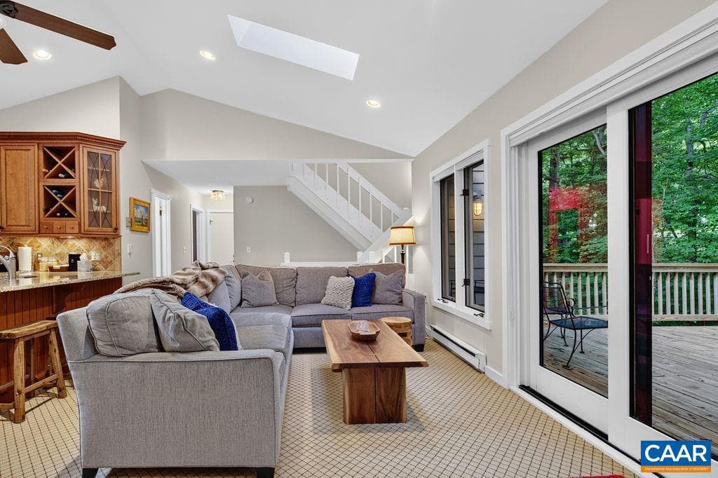 48 Deerberry Ln photo 14