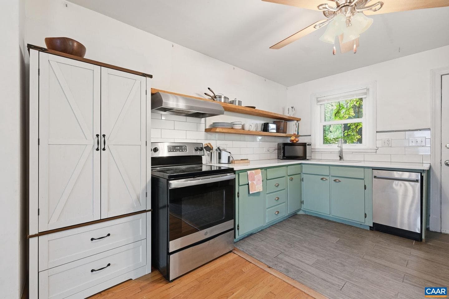 1208 Cherry Ave photo 8