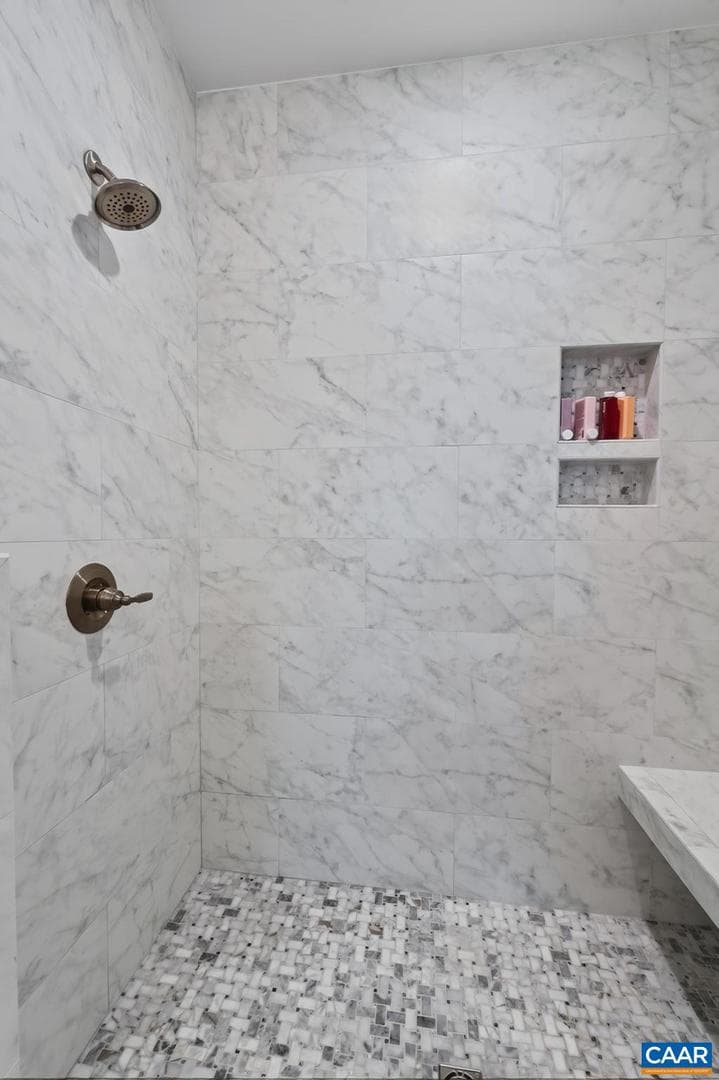 505 Hedworth St photo 25
