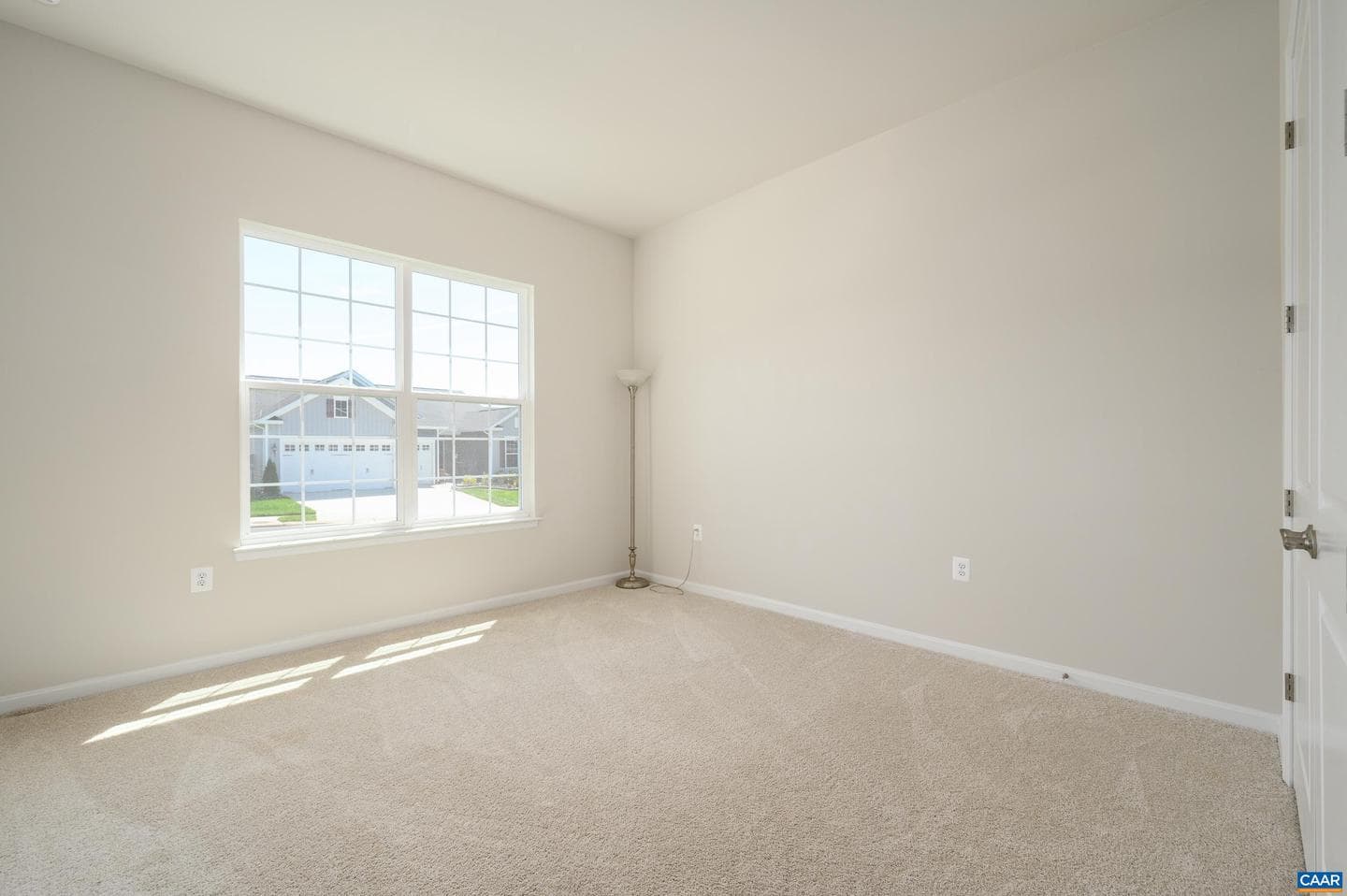 774 Four Seasons Dr photo 13