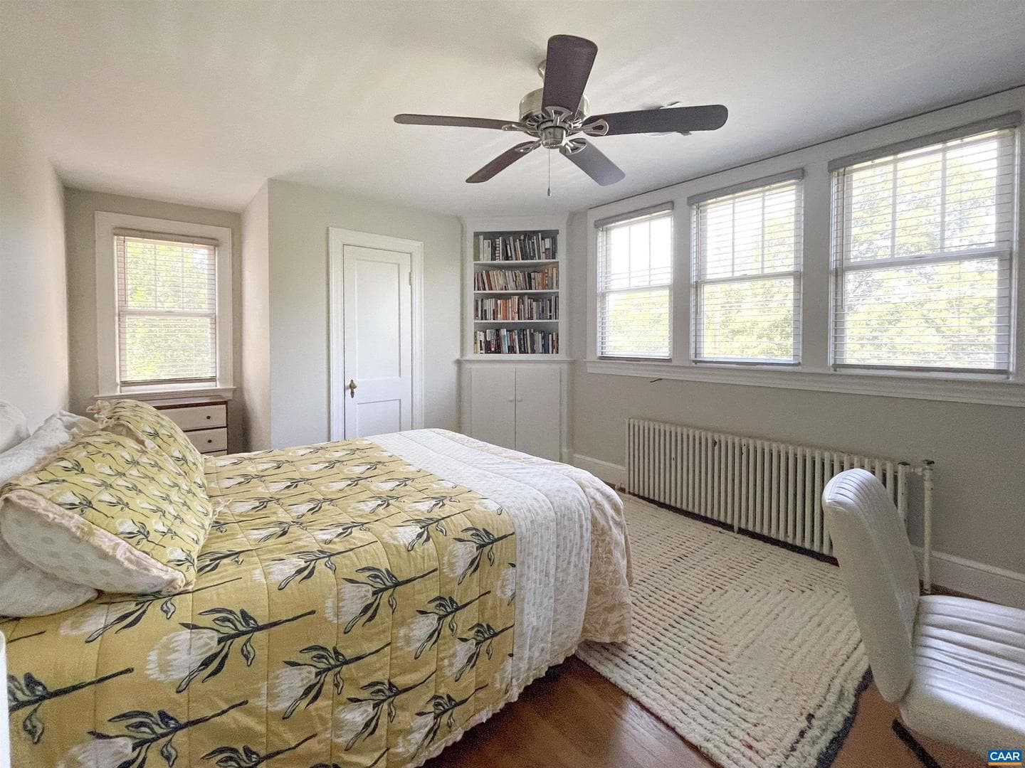 2406 Jefferson Park Ave photo 53