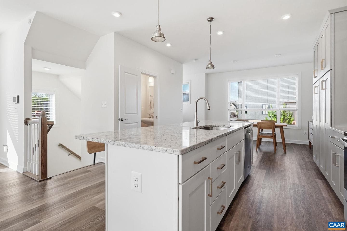 912 Orion Ln photo 11