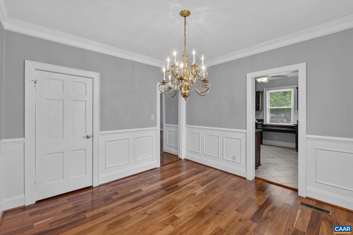 301 Meade Ave photo 12