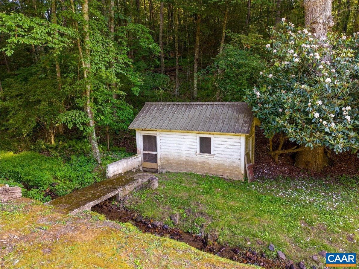 2492 Stable Rd photo 64