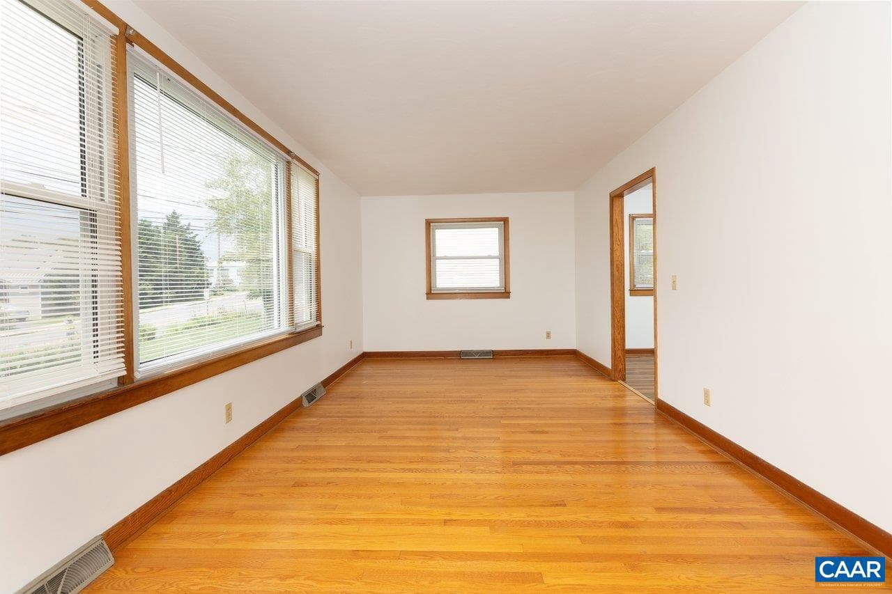 814 Virginia Ave photo 4