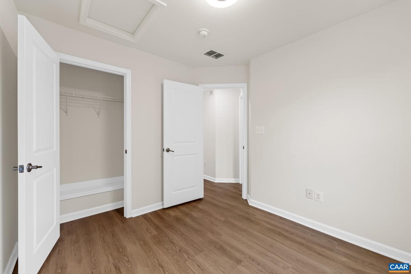 1690 Wickham Way photo 33
