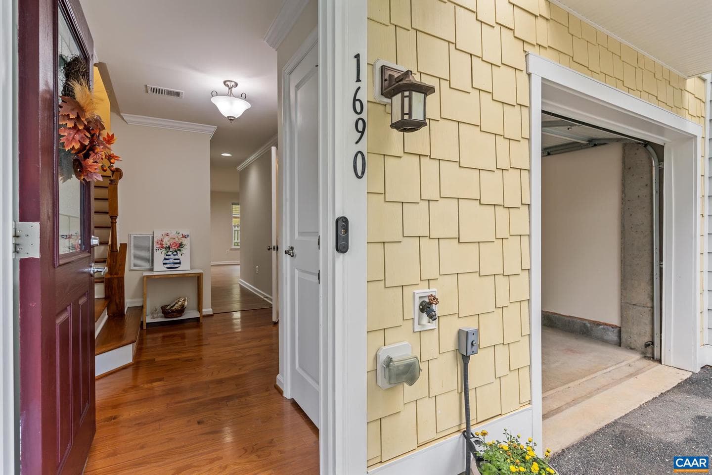1690 Wickham Way photo 5