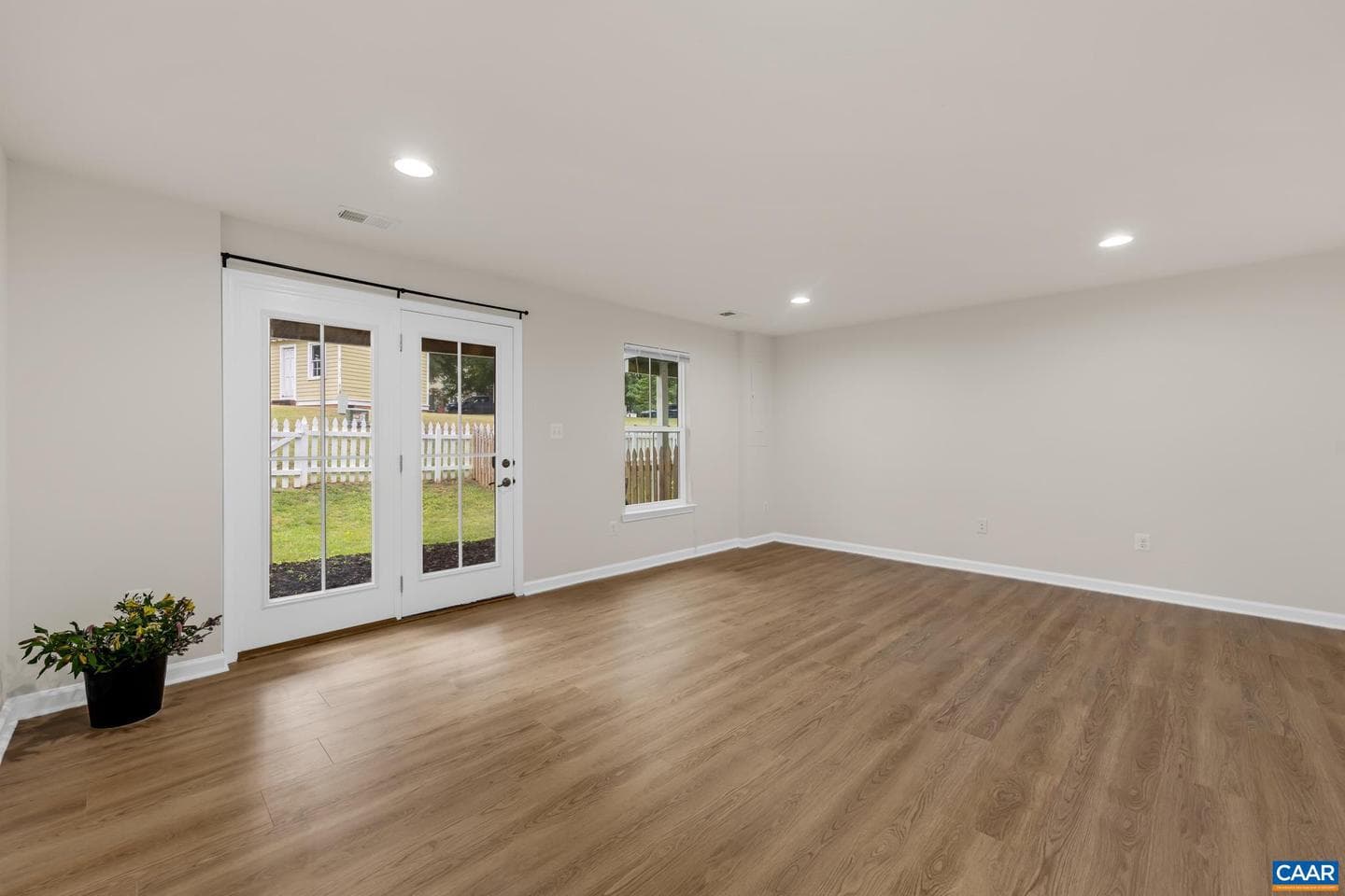1690 Wickham Way photo 8