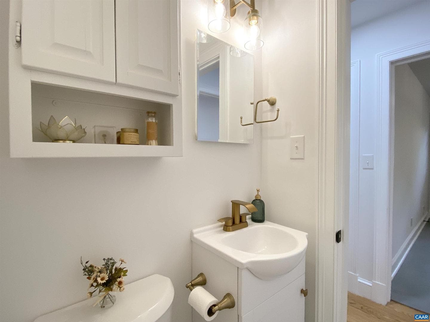 2305 Wayne Ave photo 15