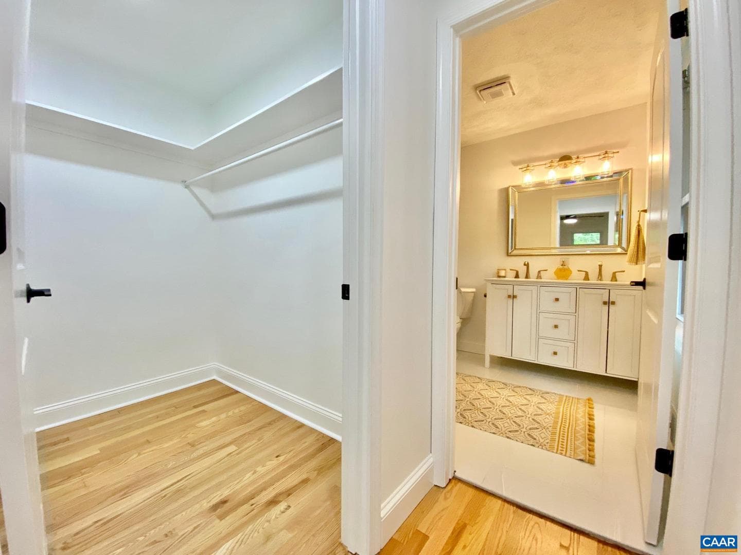 2305 Wayne Ave photo 17